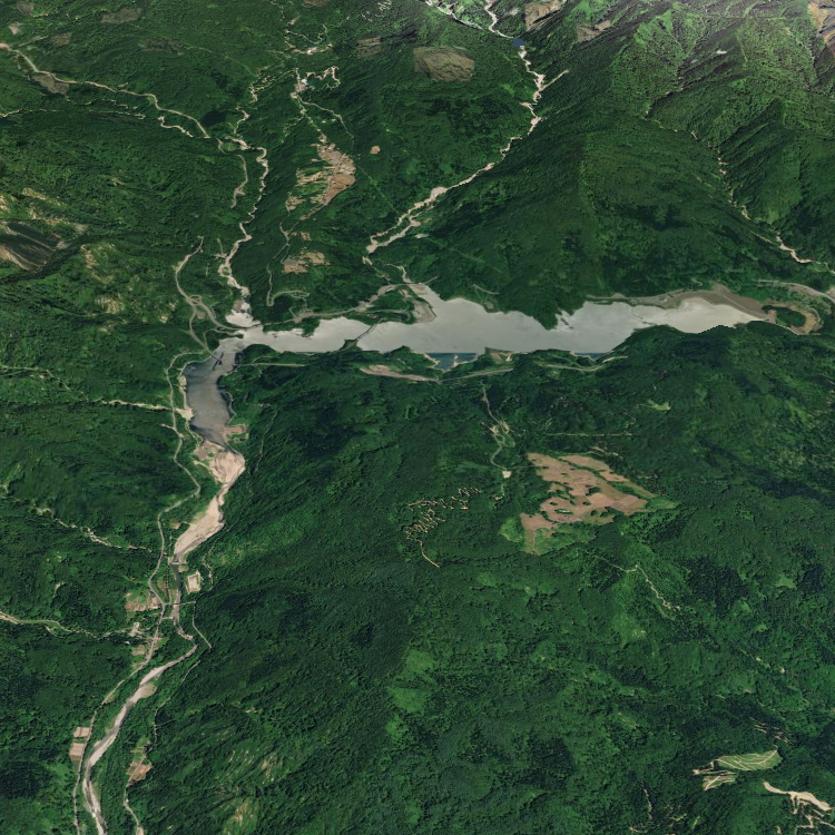 月山湖